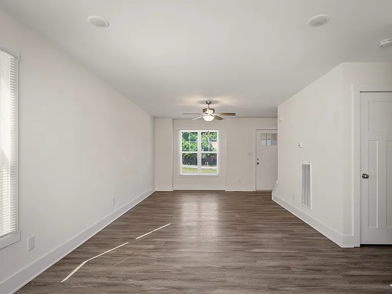 15508 Richmond St — Photo 15