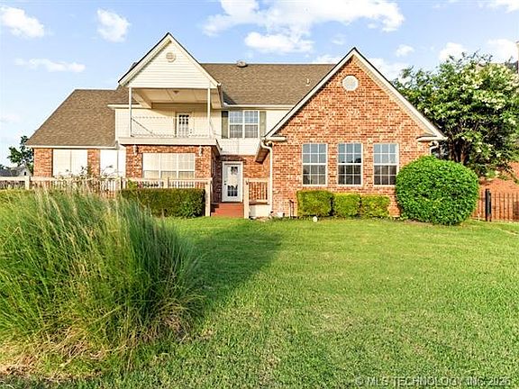 5th image of 311 Larsh Ln