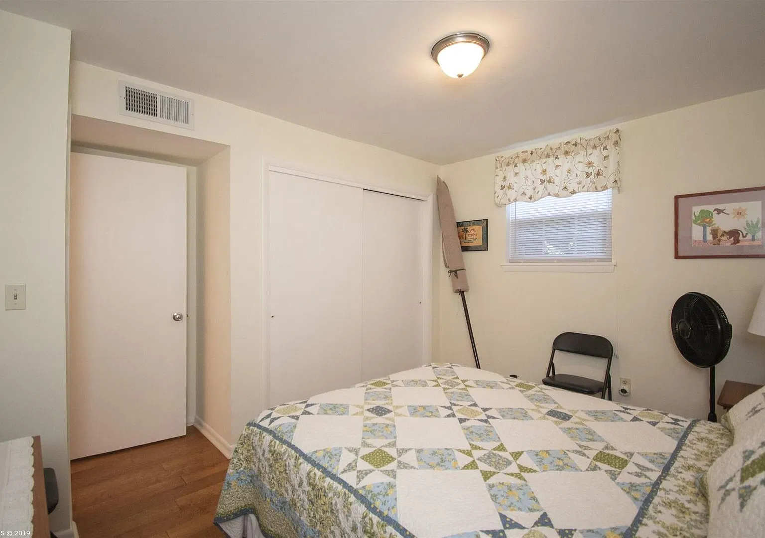 2 Bed Apartment in Blacksburg With Some Utilities Included — Photo 3