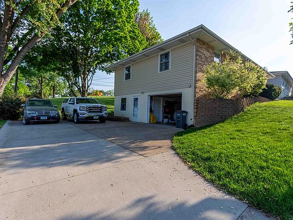 3rd image of 1112 Cerro Dr
