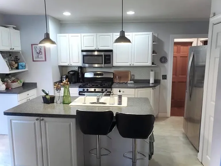 1260 Park Ave — Photo 1