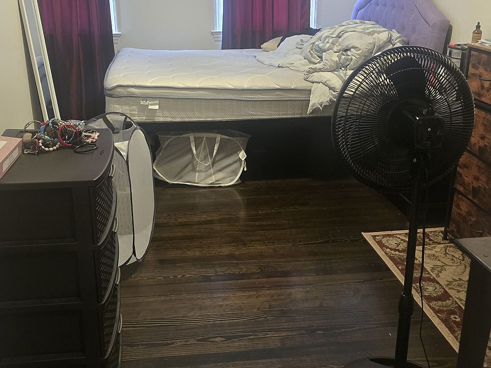 2nd image of 407 S Main St #1