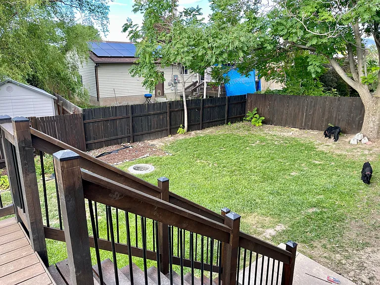 Large private back yard. Fully fenced.