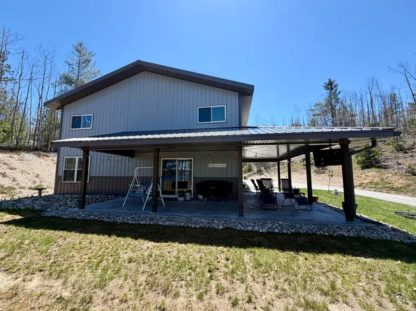 8690 Winding Ridge Dr, Millersburg, MI 49759