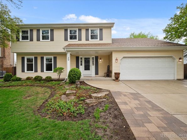 20 S Cambridge Dr, Geneva, IL 60134