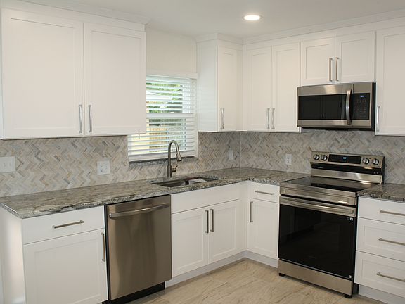 3rd image of 238 43rd Ave N