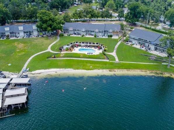 5811 De Osta Dr #F, Lake Park, GA 31636