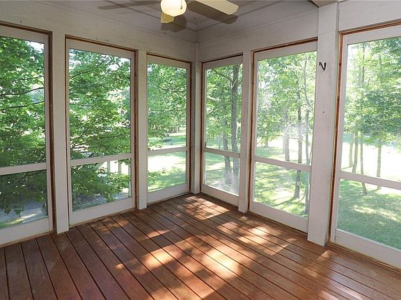 5th image of 5558 Vardon Dr
