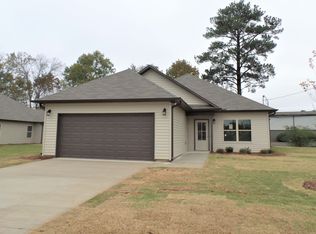 83 Carriage House Rd SW, Bessemer, AL 35022
