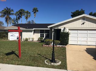 55 Sparrow Dr, Royal Palm Beach, FL 33411
