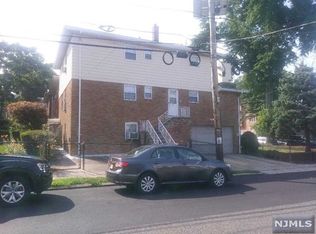29 E Homestead Ave, Palisades Park, NJ 07650