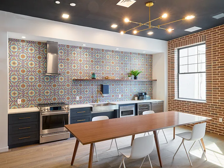 The Seville Apartments — Photo 17