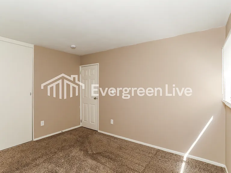 2445 Schon Dr — Photo 12