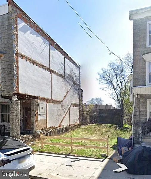 172 W Seymour St photo 1