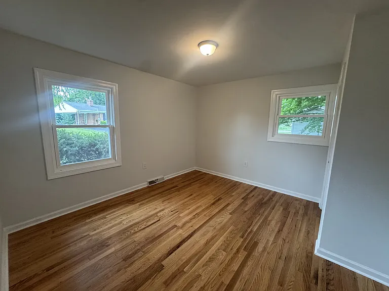 118 Richards Ave — Photo 5