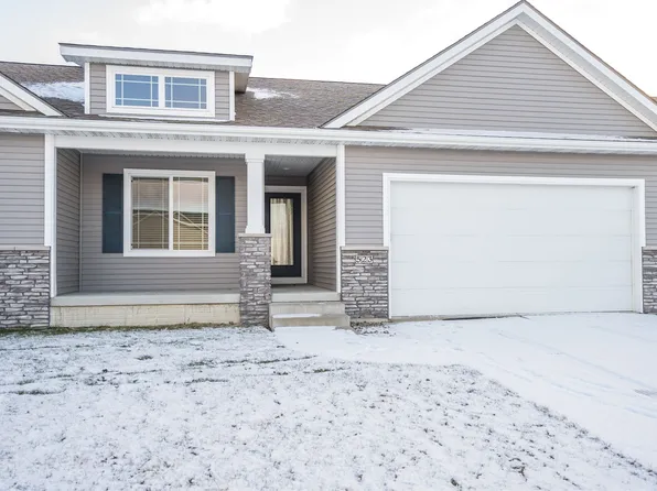 523 3rd St NW, Bondurant, IA 50035