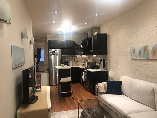 Rented by Aventana | media 12