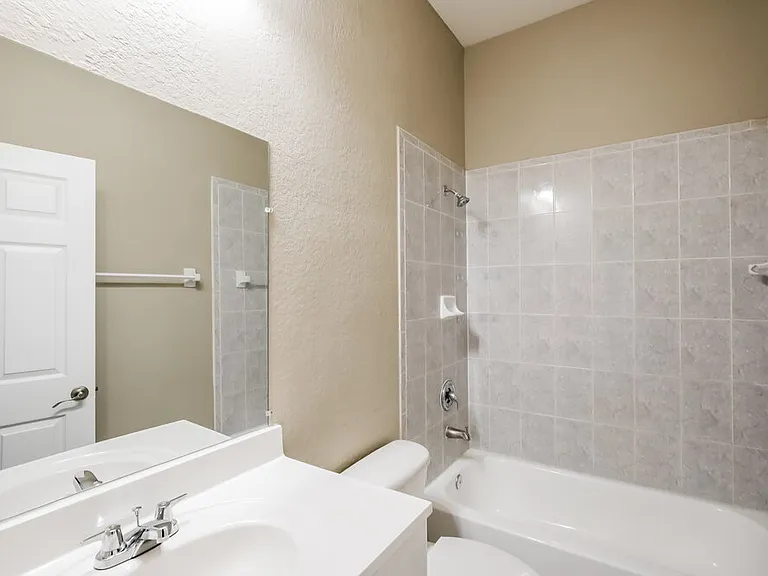 13124 SW 23rd St — Photo 13