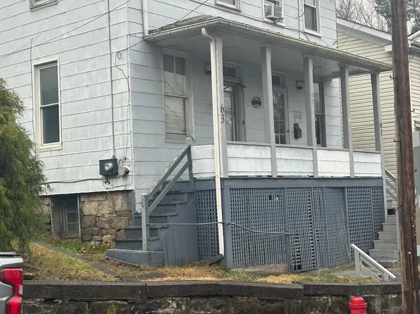 61-63 E Hampshire St, Piedmont, WV 26750