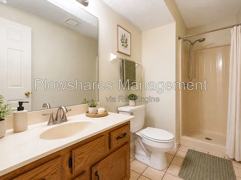 106 E Florence Ave #13 — Photo 7