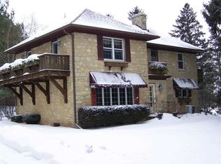 1615 Slinde Rd, Stoughton, WI 53589