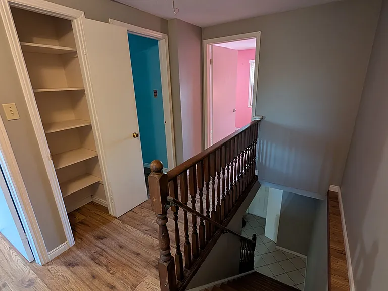 61 Ashley Cres — Photo 40