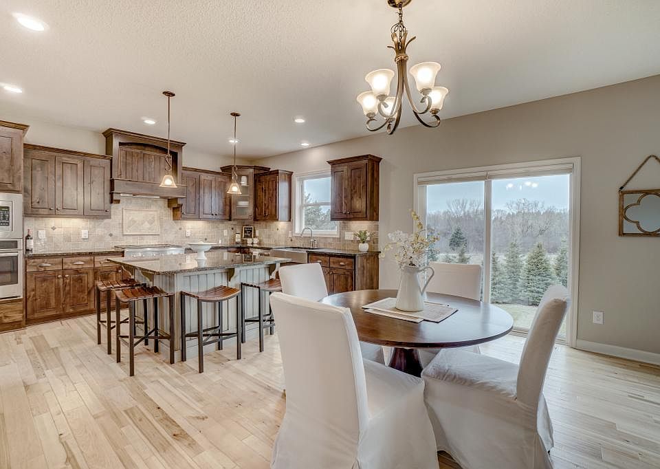 1st image of 2685 White Pine Way