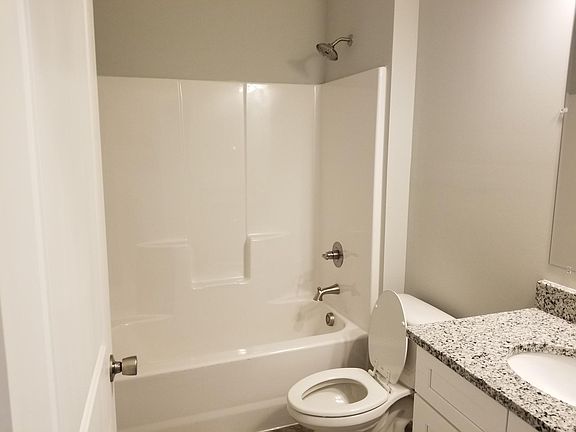 5th image of 1227 Rainey St #101