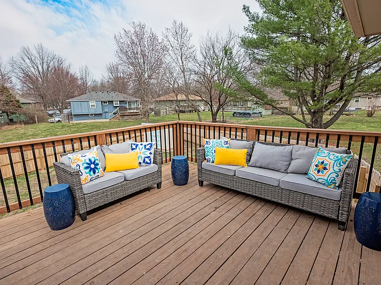 413 SE Lana Ct — Photo 41