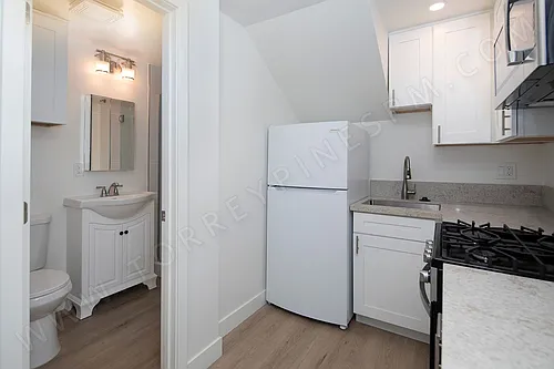Remodeled Ocean Beach 1 Bedroom On Del Mar Ave ~ All Utilities Included! Photo 1