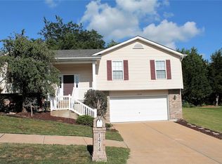 1414 Wayne Dr, Arnold, MO 63010