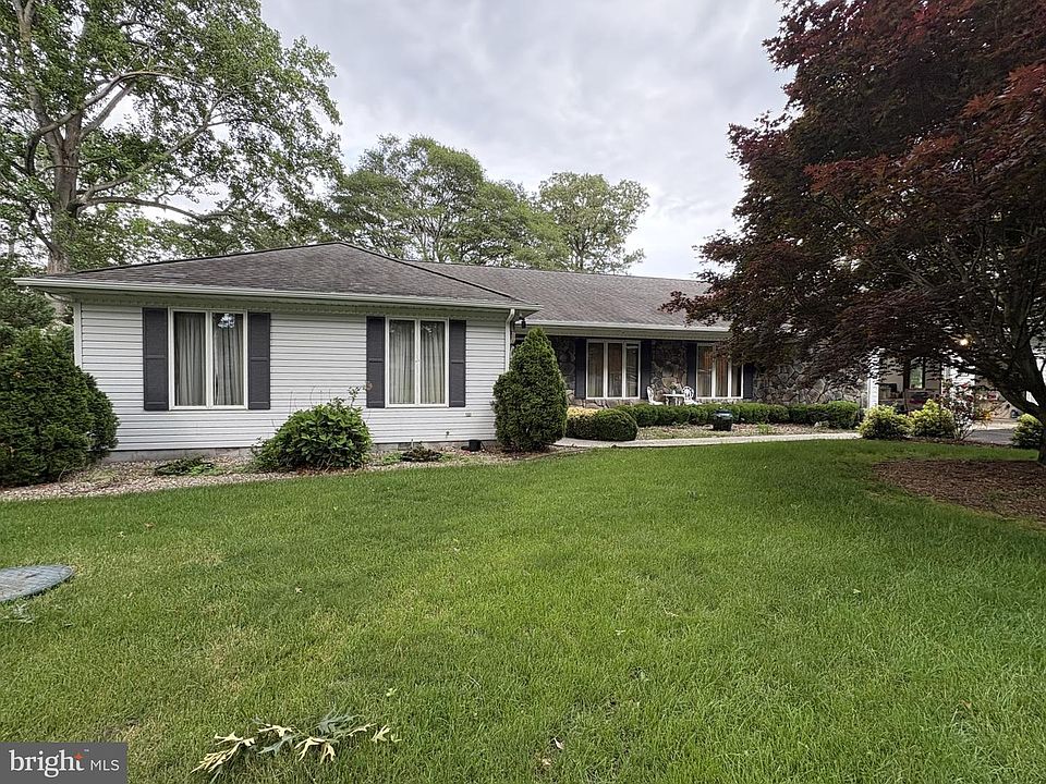 1st image of 30823 Dogwood Dr