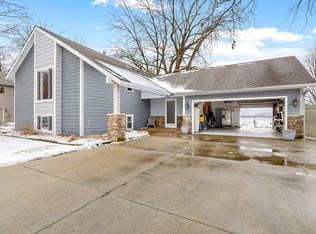 17132 Sunset Trl SW, Prior Lake, MN 55372