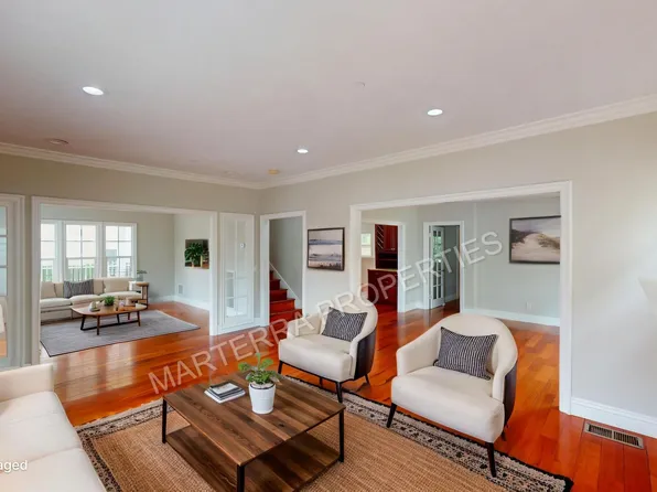 877 S Bronson Ave, Los Angeles, CA 90005