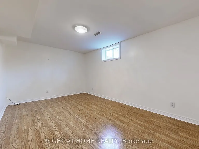 381 Leacock Dr — Photo 16