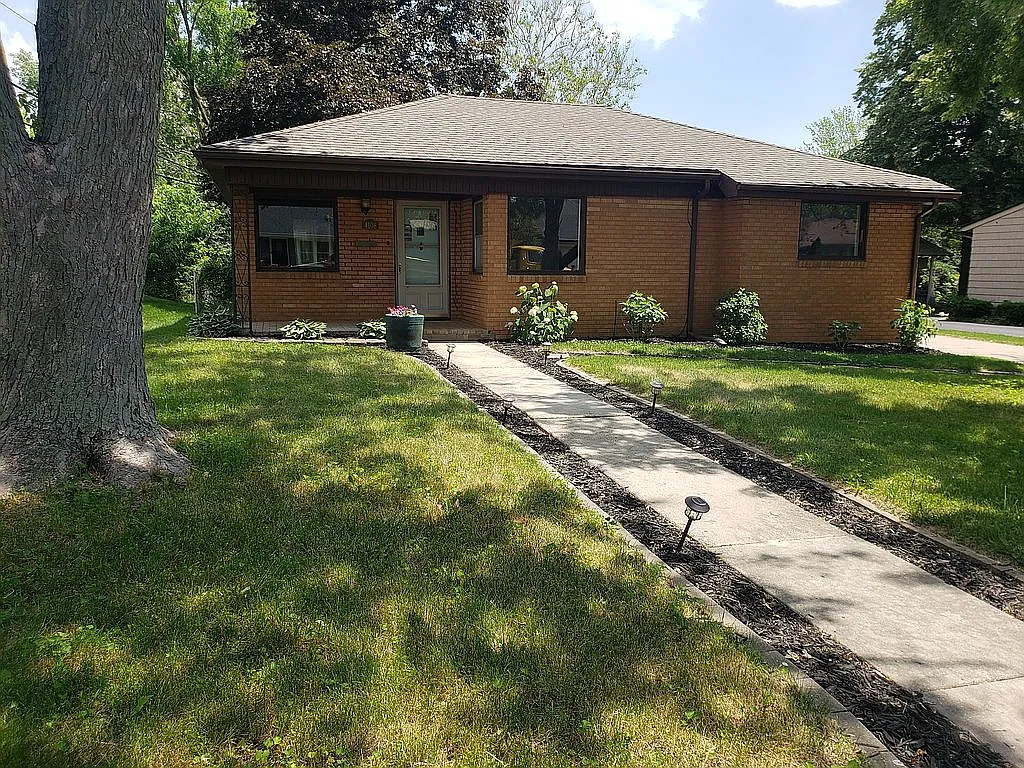 4108 N Chelsea Pl photo 1