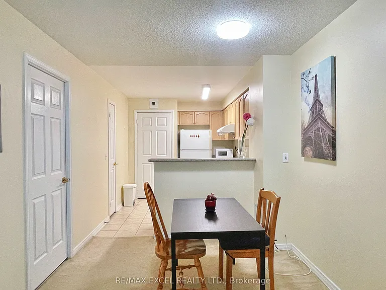 28 Olive Ave #201 — Photo 6