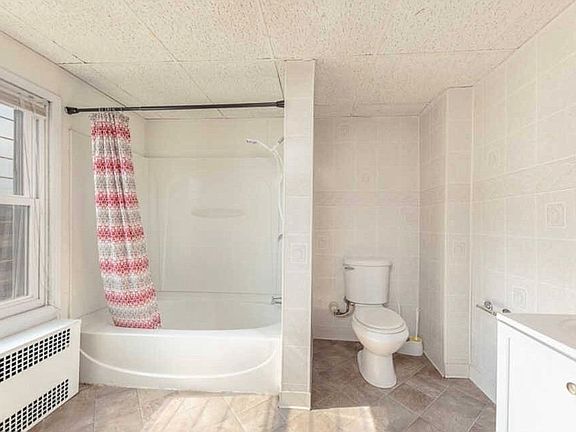 3rd image of 106 E Pine St