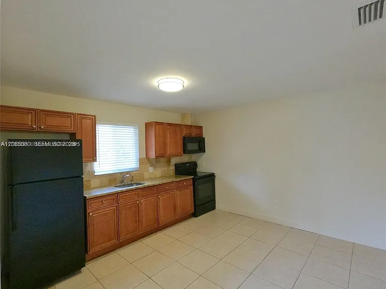 4906 Serafica Dr #7 — Photo 5