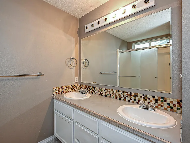7264 N Parkcrest Ave — Photo 16