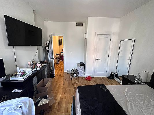2nd image of 74 Mac Dougal St #2L