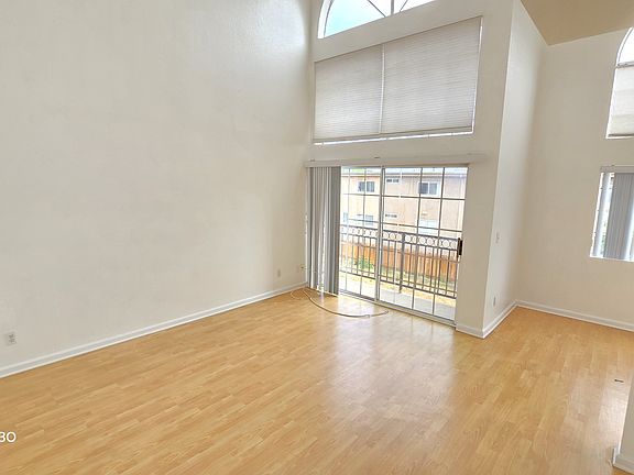 3rd image of 3714 S Bentley Ave #102