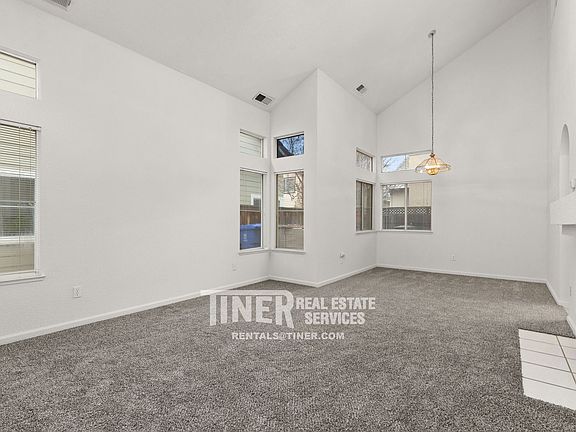 5th image of 127 Royalton Cir