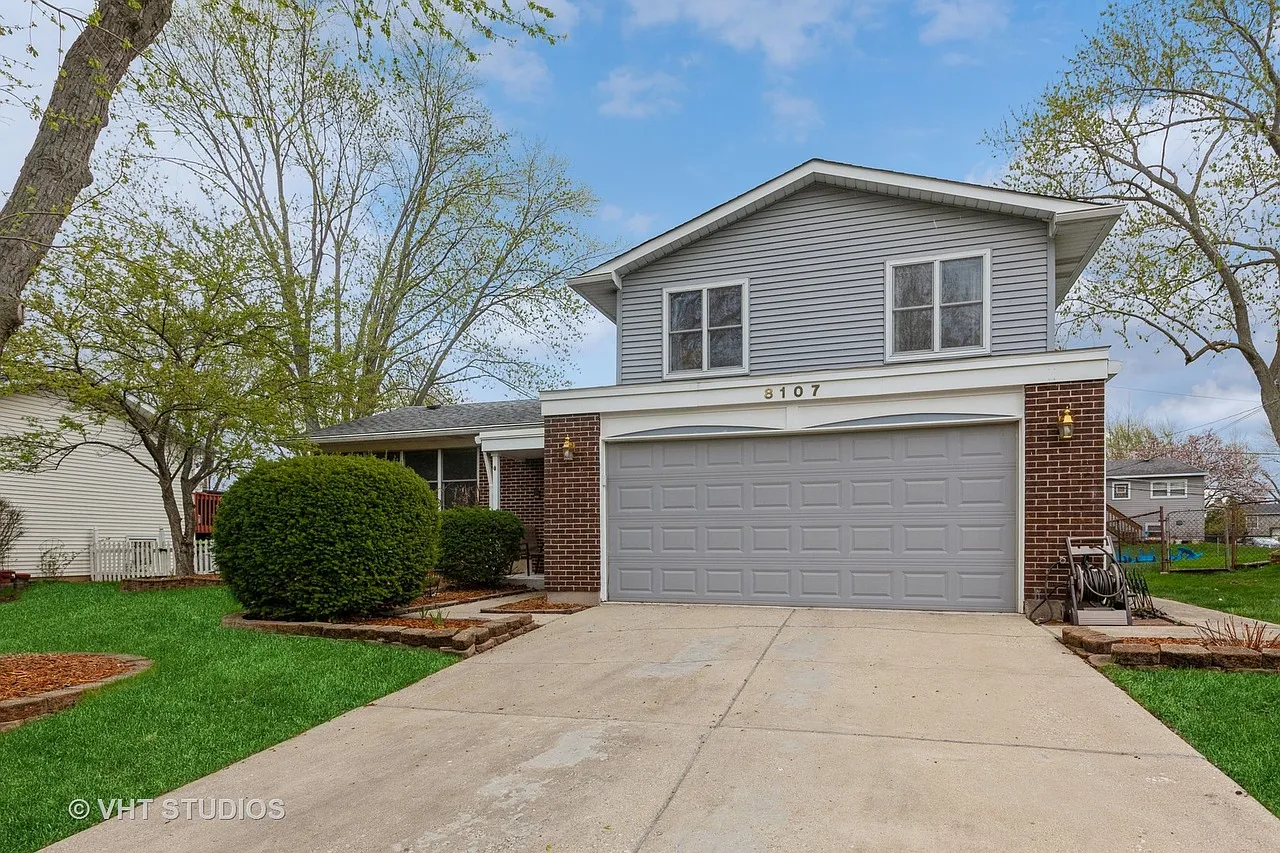 3 bed, 2.5 bath, 1616 sqft, $3,100 — Photo 1