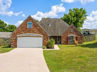 8012 Cottonwood Ave, Claremore, OK 74019