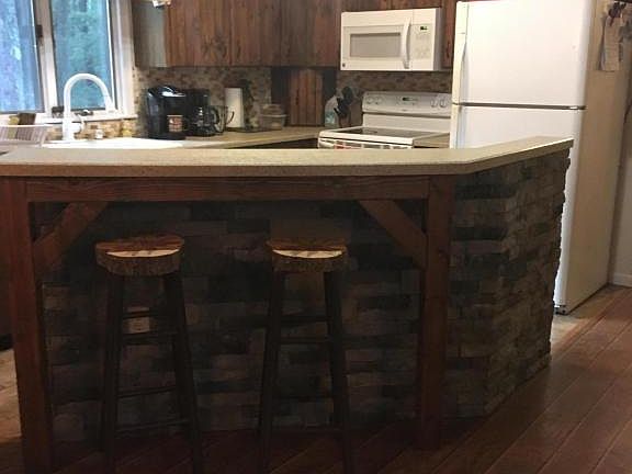 3rd image of 2137 Vista Cir