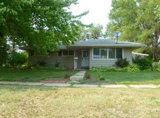 610 Grove St, Adel, IA 50003