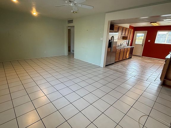 5th image of 6413 E HOLLY Street