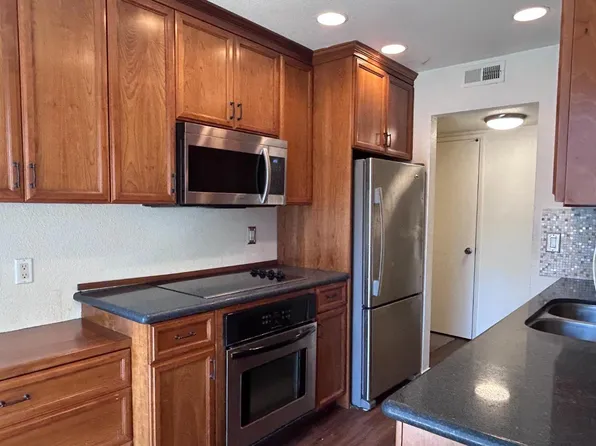 8252 Center Pkwy APT 84, Sacramento, CA 95823