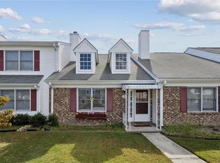 212 Manchester Way, Yorktown, VA 23692